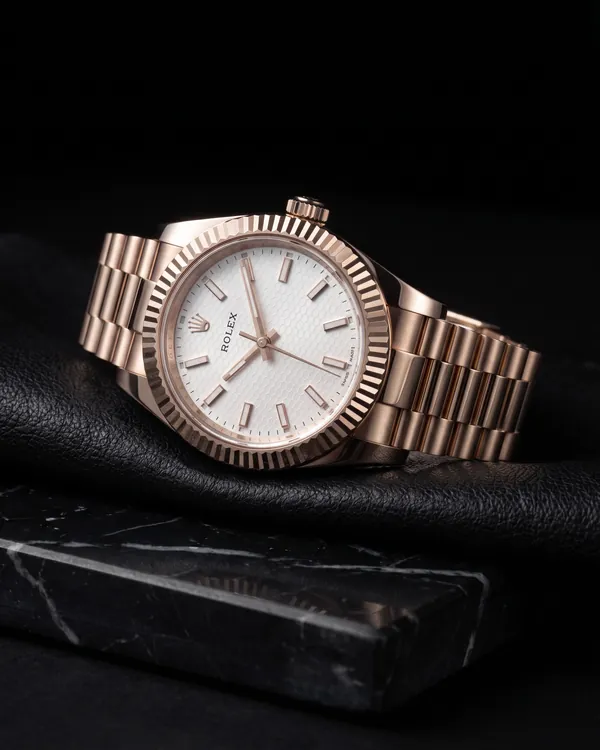 Rolex Land-Dweller 127335